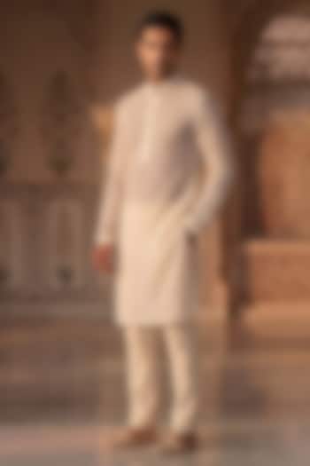 Off-White Georgette Chikankari Kurta Set by Prateek Munjal at Pernia's Pop Up Shop