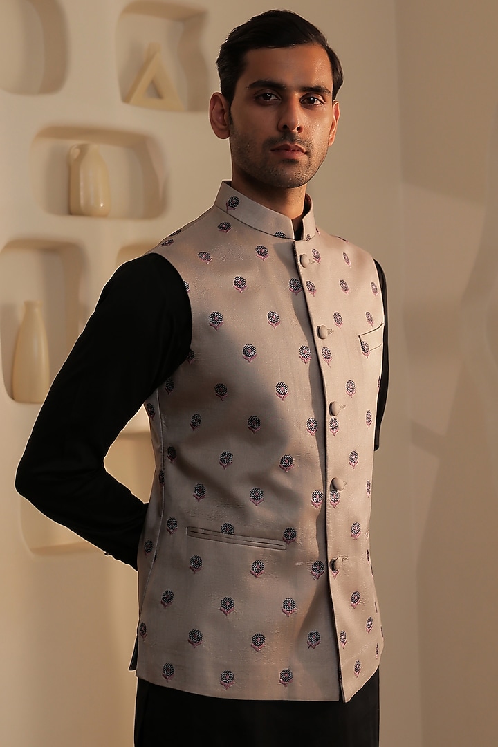 Silver & Black Silk Floral Embroidered Bundi Jacket Set by Prateek Munjal at Pernia's Pop Up Shop