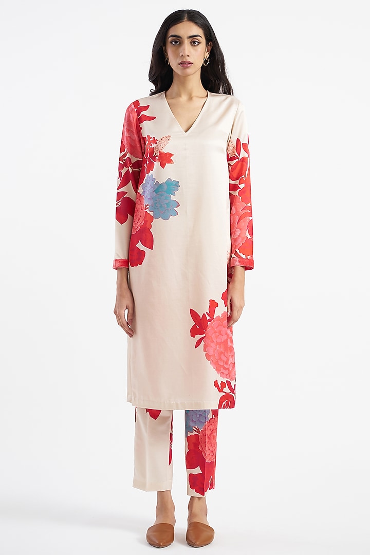 Ivory Floral Printed Kurta Set by Kshitij Jalori at Pernia's Pop Up Shop