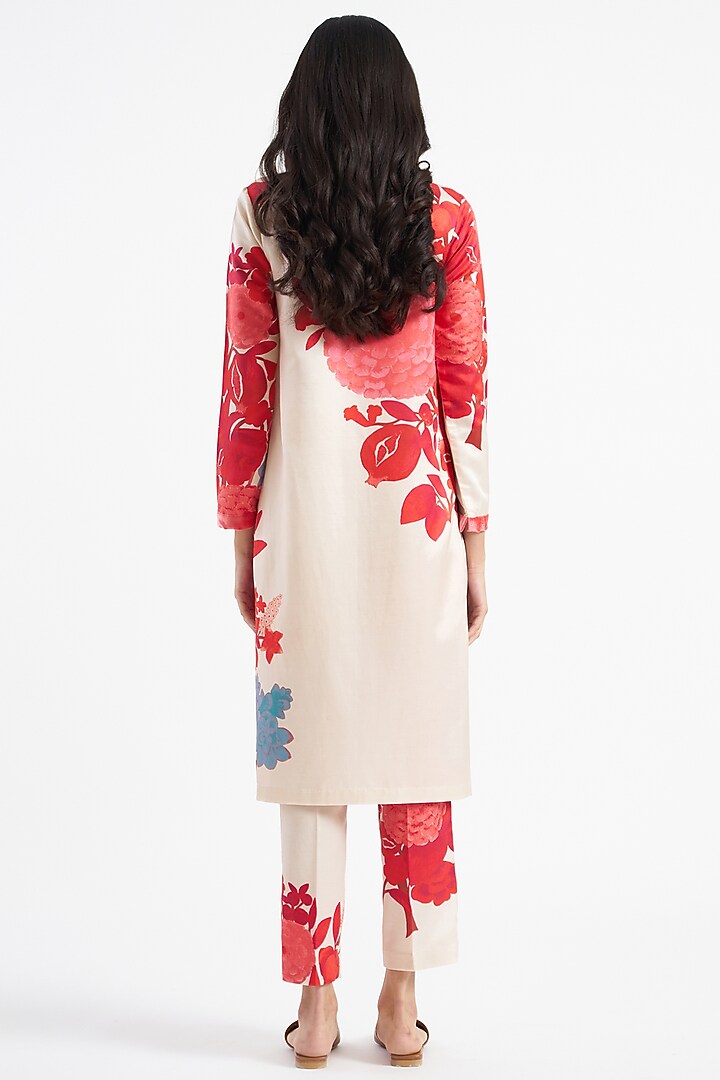 Ivory Floral Printed Kurta Set by Kshitij Jalori at Pernia's Pop Up Shop