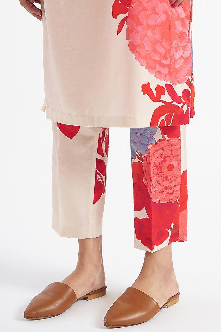 Ivory Floral Printed Kurta Set by Kshitij Jalori at Pernia's Pop Up Shop