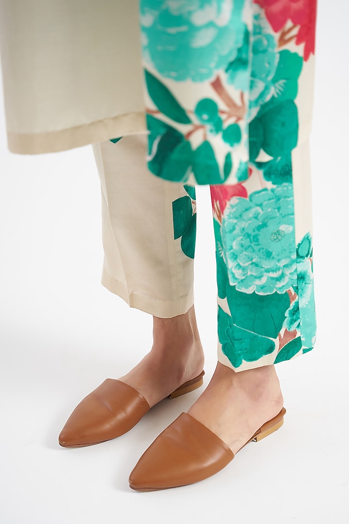 Ivory Floral Printed Kurta Set by Kshitij Jalori at Pernia's Pop Up Shop