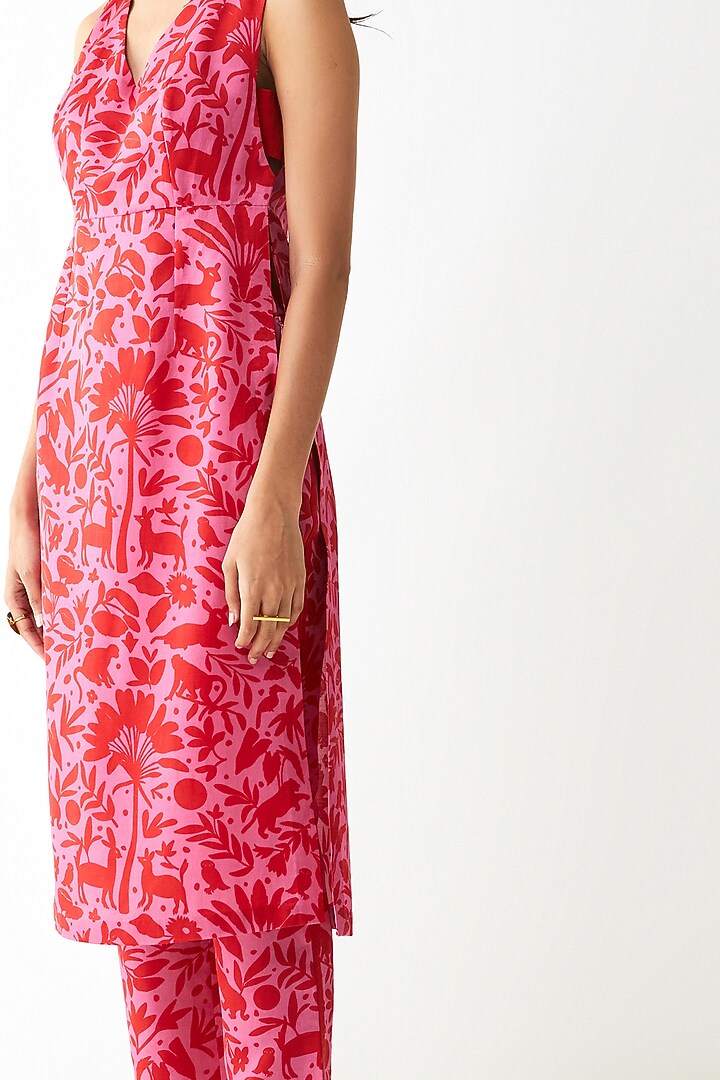Pink Digital Printed Kurta Set by Kshitij Jalori at Pernia's Pop Up Shop
