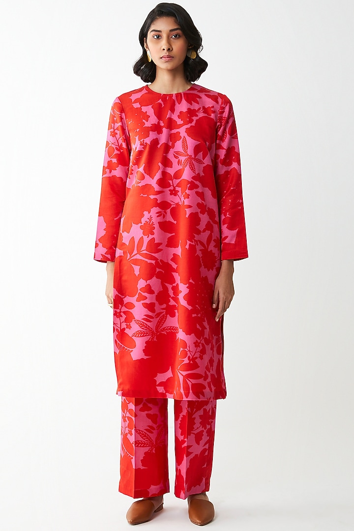 Pink Digital Floral Printed Kurta Set by Kshitij Jalori at Pernia's Pop Up Shop