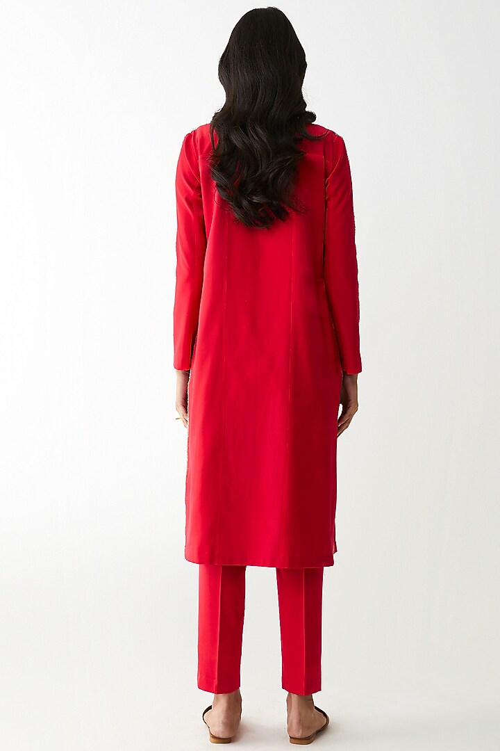 Raspberry Matte Kurta Set by Kshitij Jalori at Pernia's Pop Up Shop