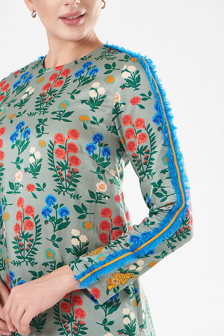 Grey Floral Printed Kurta Set by Kshitij Jalori at Pernia's Pop Up Shop