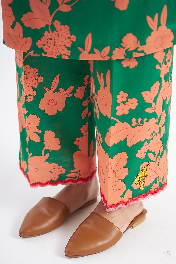 Peridot Green Printed Kurta Set by Kshitij Jalori at Pernia's Pop Up Shop