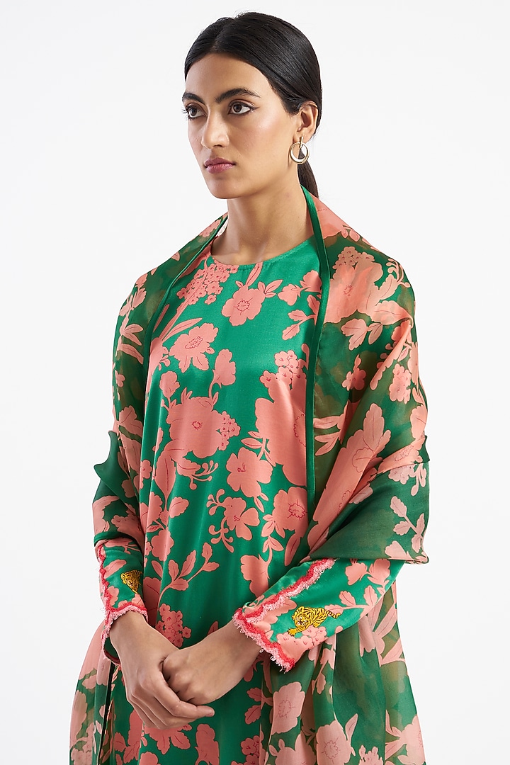 Leaf Green Printed Pali Dupatta by Kshitij Jalori at Pernia's Pop Up Shop