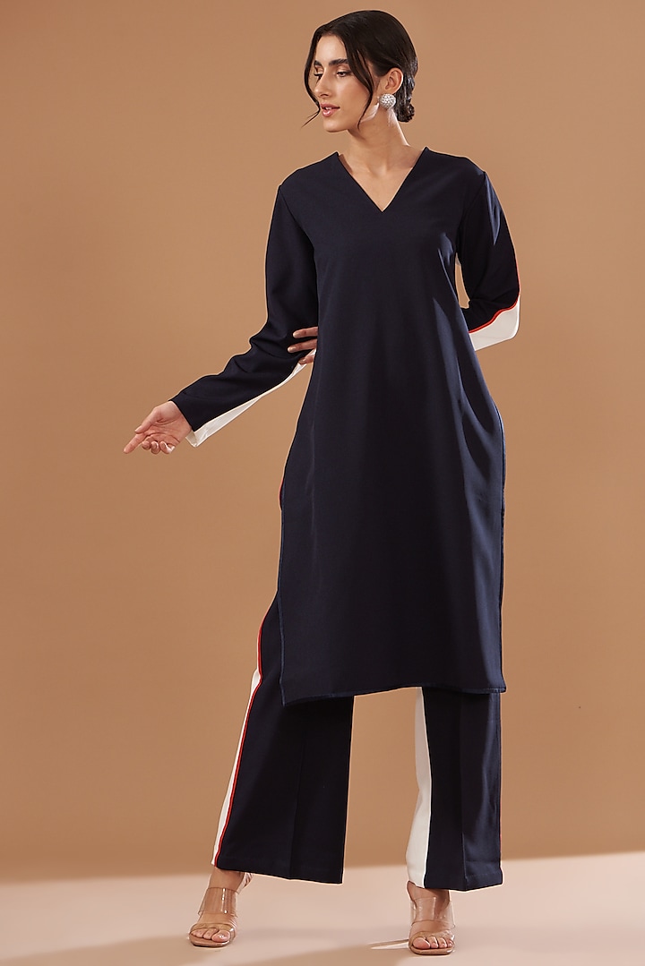 Deep Navy & White Italian Crepe Kurta Set by Kshitij Jalori at Pernia's Pop Up Shop