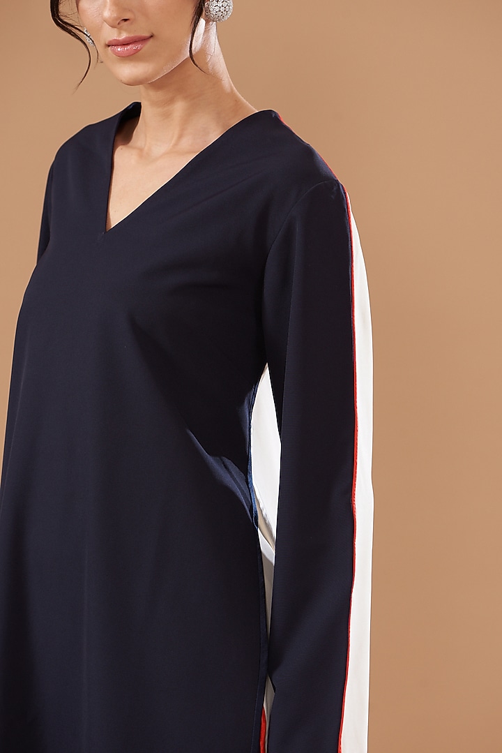 Deep Navy & White Italian Crepe Kurta Set by Kshitij Jalori at Pernia's Pop Up Shop