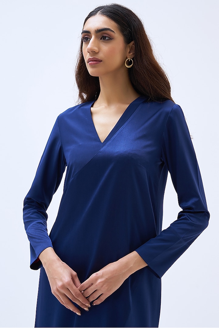 Sapphire Blue Silk Satin Crepe Kurta Set by Kshitij Jalori at Pernia's Pop Up Shop
