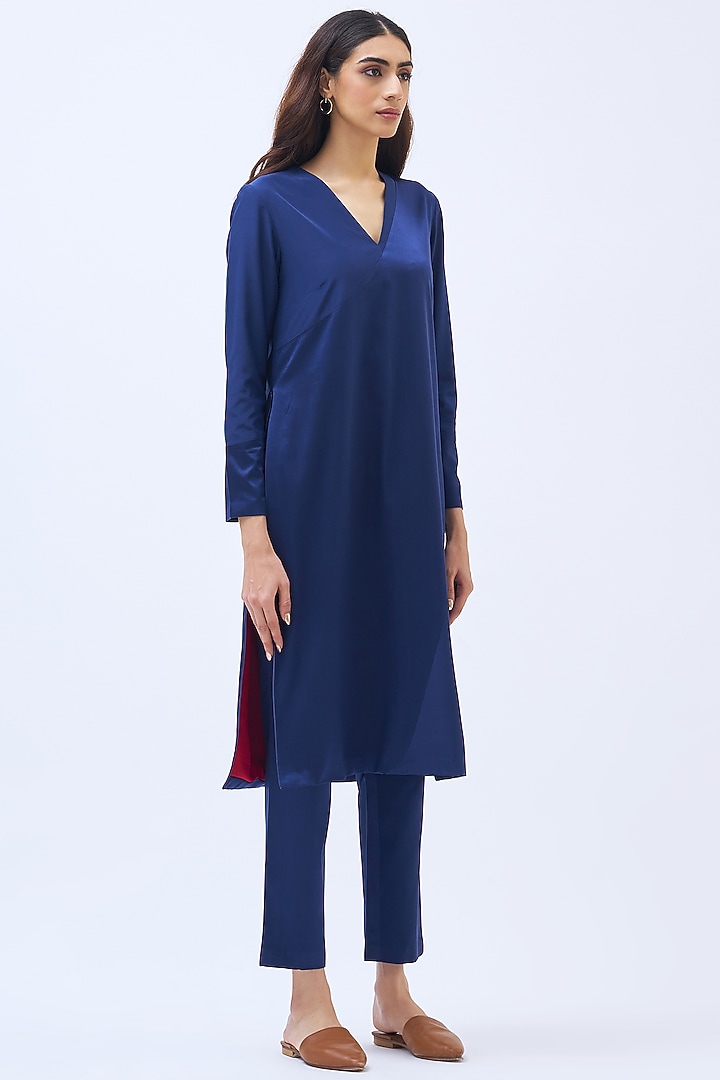 Sapphire Blue Silk Satin Crepe Kurta Set by Kshitij Jalori at Pernia's Pop Up Shop