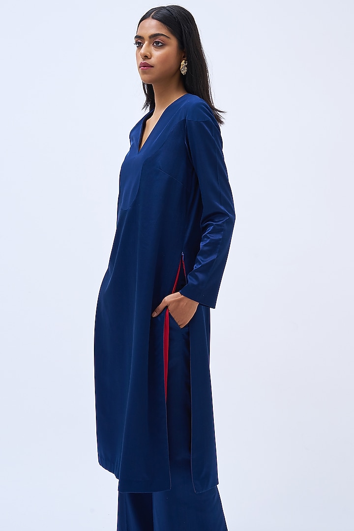 Sapphire Blue Silk Satin Crepe Kurta Set by Kshitij Jalori at Pernia's Pop Up Shop