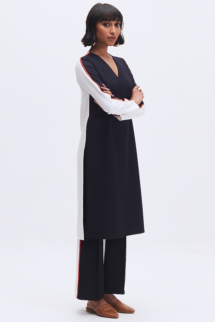 Deep Navy Italian Crepe Kurta Set by Kshitij Jalori at Pernia's Pop Up Shop