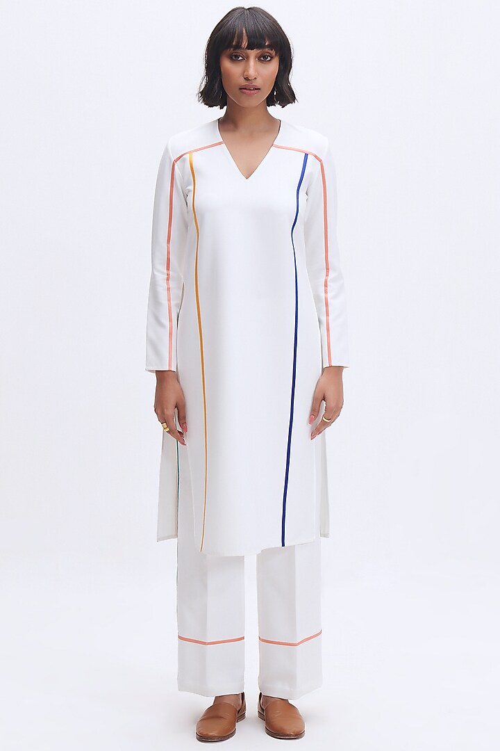 White Italian Crepe Kurta Set by Kshitij Jalori at Pernia's Pop Up Shop