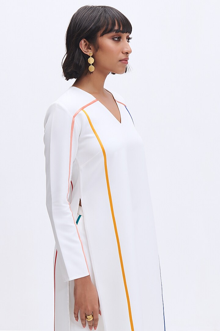 White Italian Crepe Kurta Set by Kshitij Jalori at Pernia's Pop Up Shop