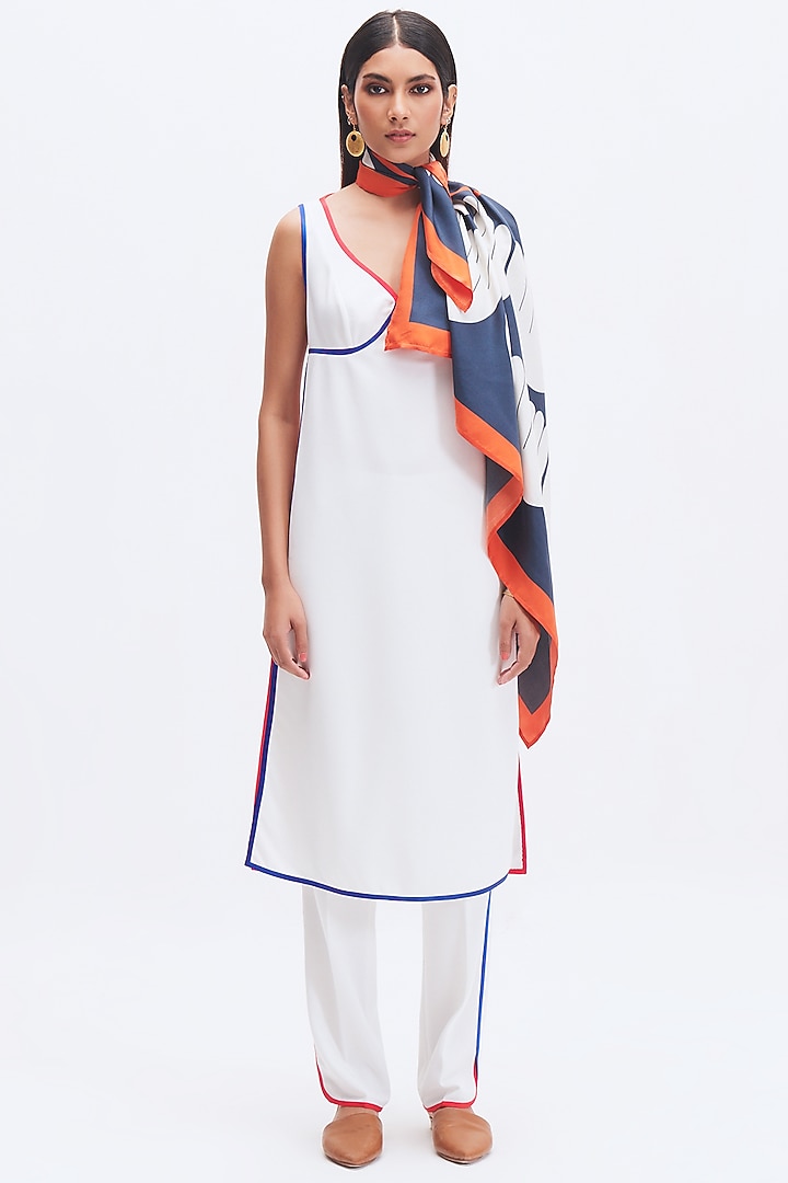 White Italian Crepe Kurta Set by Kshitij Jalori at Pernia's Pop Up Shop