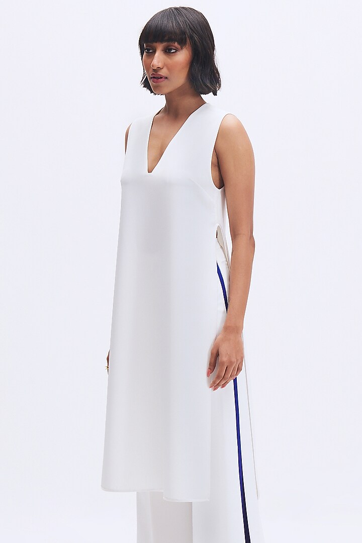 White Navy Italian Crepe & Silk Satin Crepe Kurta Set by Kshitij Jalori at Pernia's Pop Up Shop