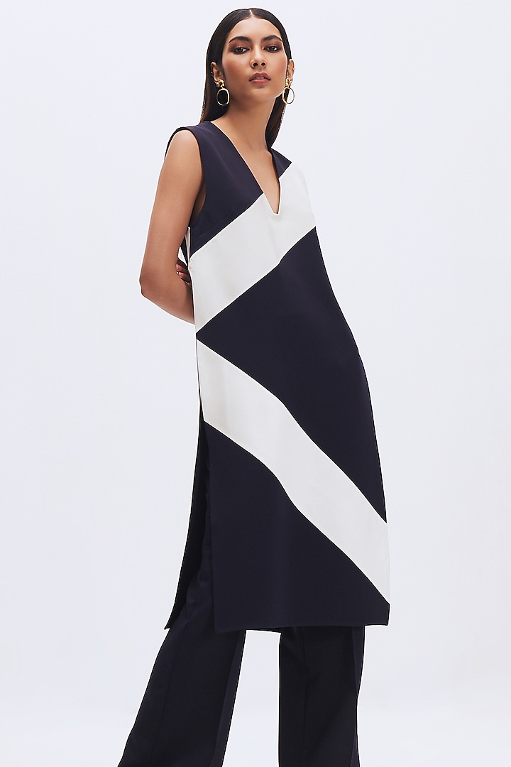 Deep Navy Italian Crepe & Silk Satin Crepe Kurta Set by Kshitij Jalori at Pernia's Pop Up Shop