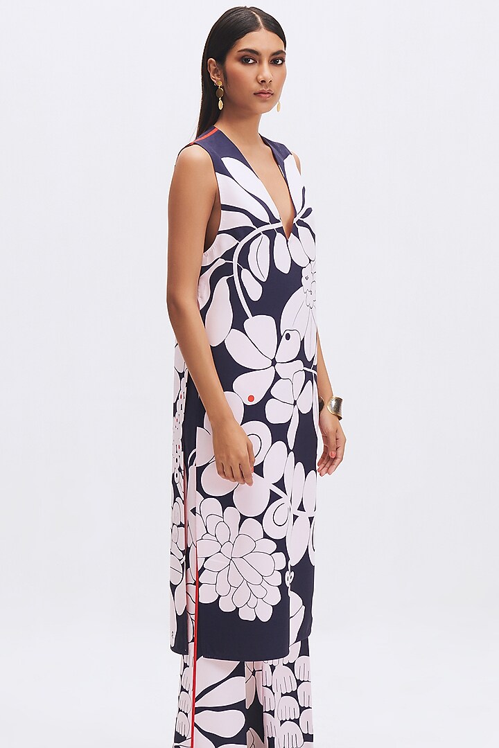 Deep Navy Italian Crepe Printed Kurta Set by Kshitij Jalori at Pernia's Pop Up Shop