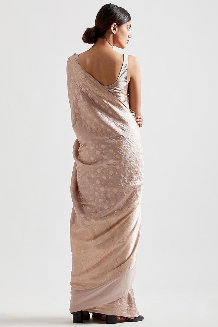 Pale Lilac Silk Wedding Saree by Kshitij Jalori at Pernia's Pop Up Shop
