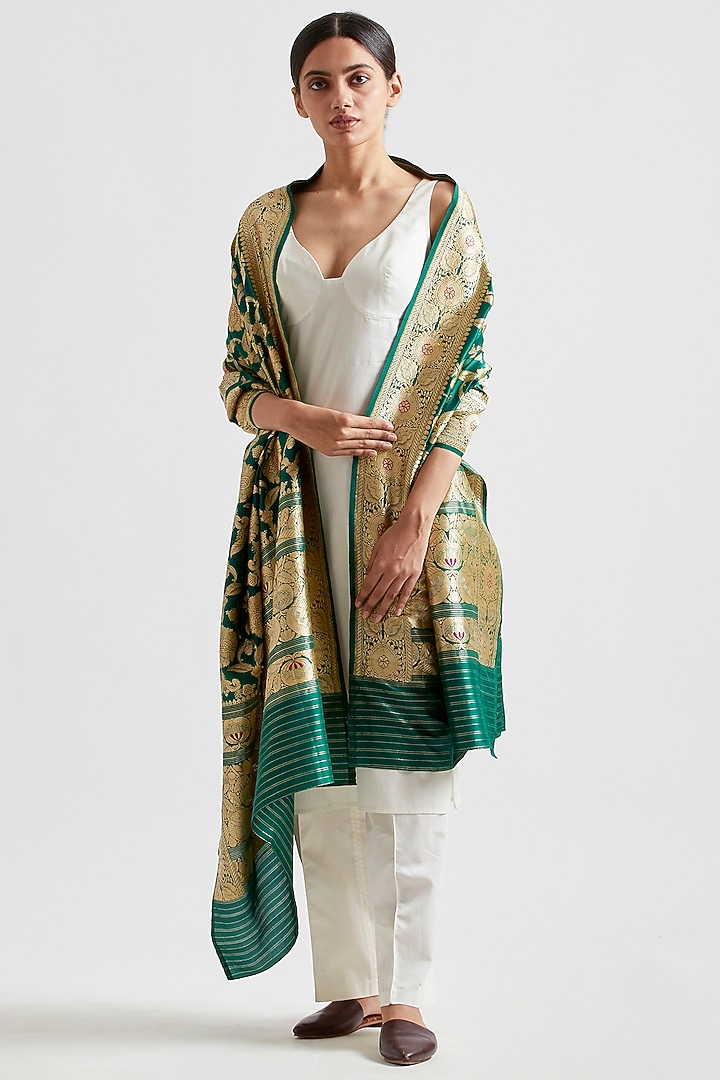 Emerald Green Silk Dupatta by Kshitij Jalori at Pernia's Pop Up Shop