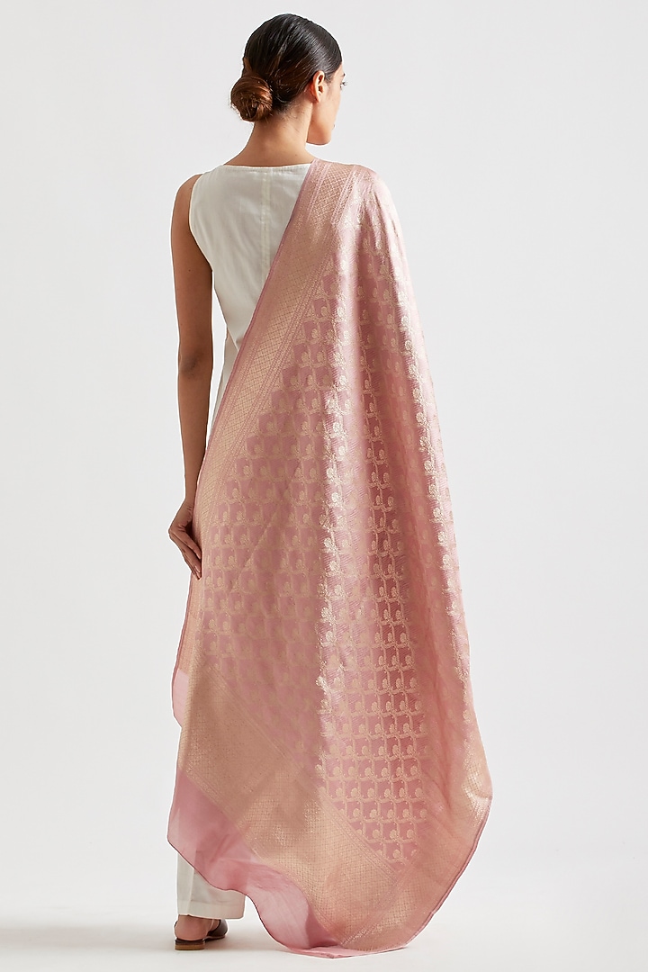 Pale Pink Silk Dupatta by Kshitij Jalori at Pernia's Pop Up Shop