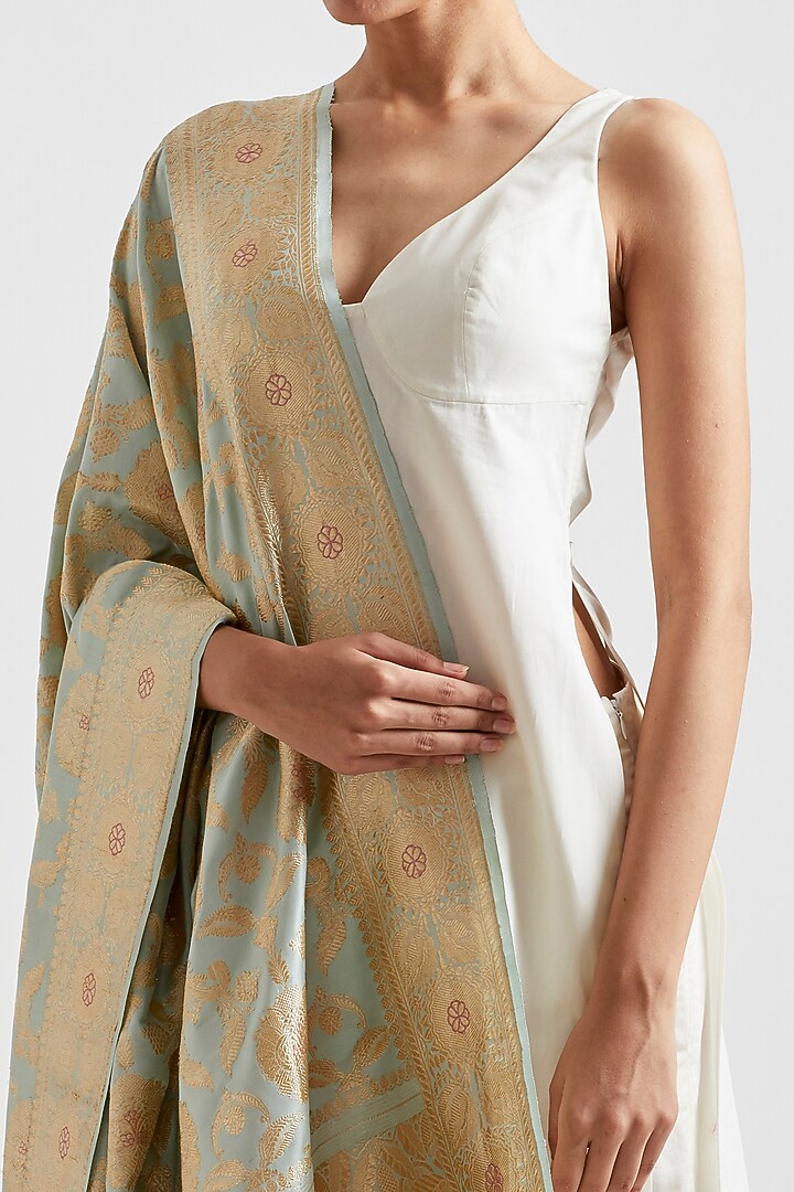 Mint Silk Dupatta by Kshitij Jalori at Pernia's Pop Up Shop