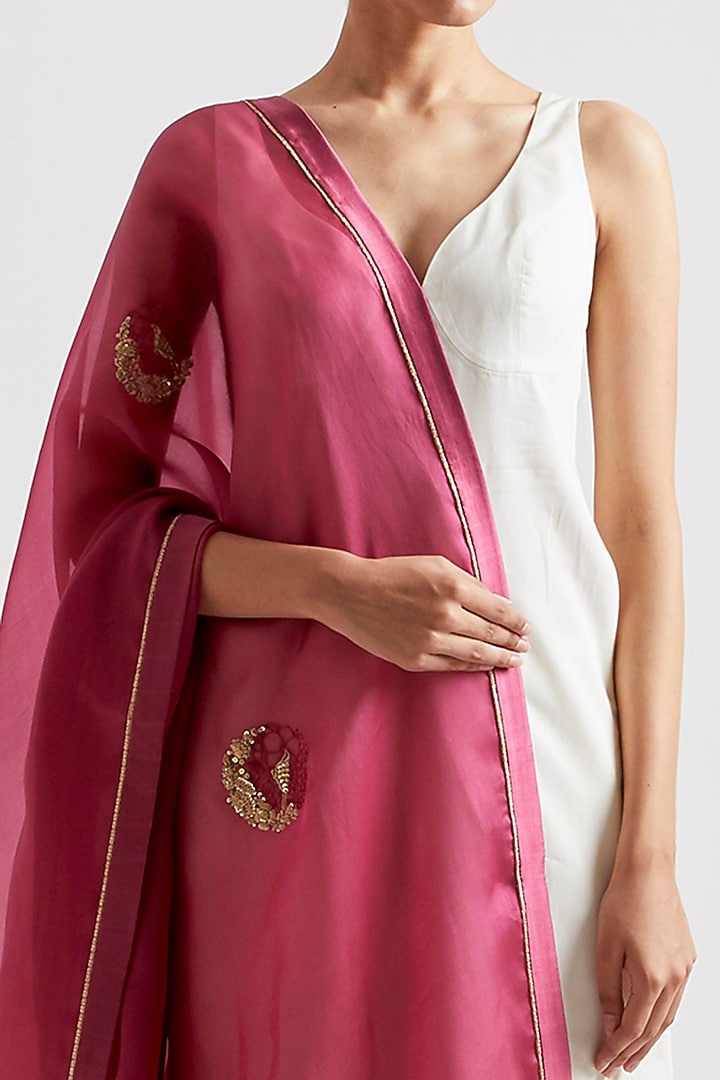 Pale Pink Organza Dupatta by Kshitij Jalori at Pernia's Pop Up Shop