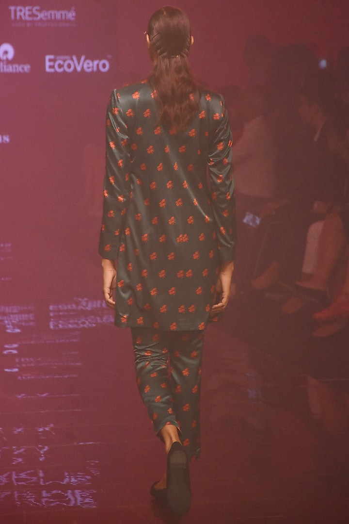 Green Printed Suit With Pants by Kshitij Jalori at Pernia's Pop Up Shop