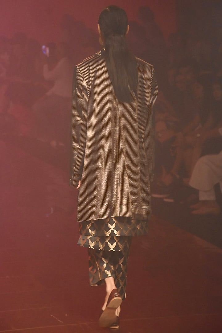 Black Brocade Kurta With Pants by Kshitij Jalori at Pernia's Pop Up Shop
