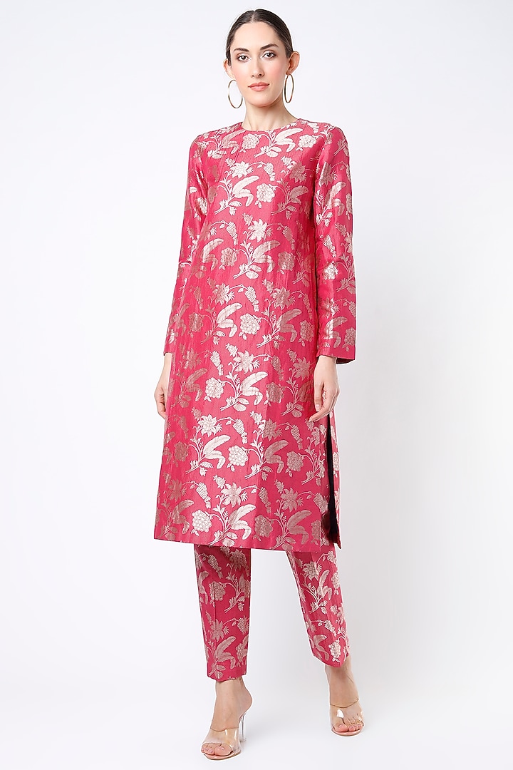 Dark Pink Silk Brocade Kurta Set by Kshitij Jalori at Pernia's Pop Up Shop