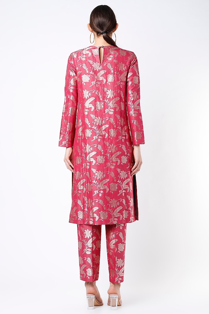 Dark Pink Silk Brocade Kurta Set by Kshitij Jalori at Pernia's Pop Up Shop