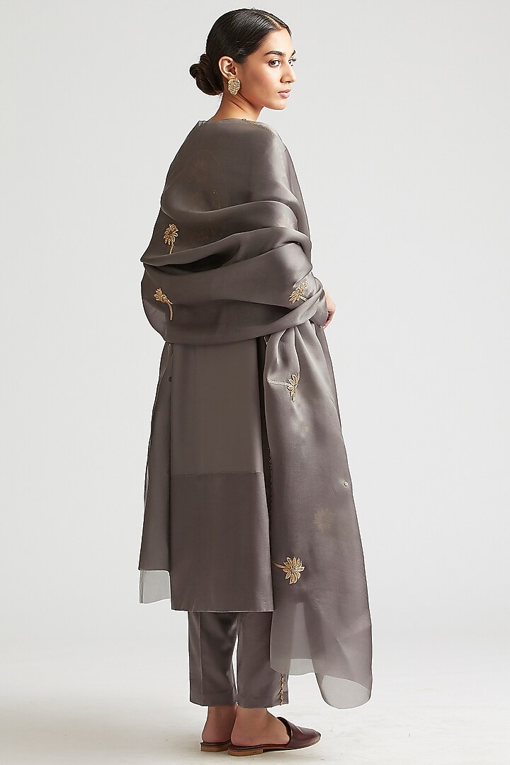 Shadow Grey Zardosi Embroidered Kurta Set by Kshitij Jalori at Pernia's Pop Up Shop