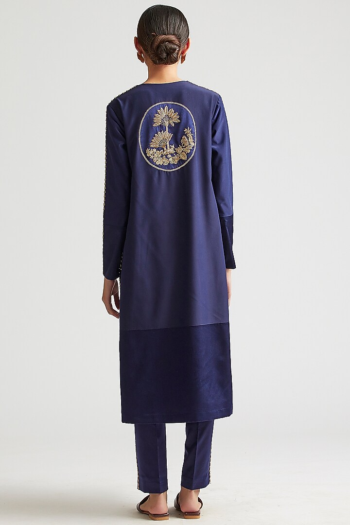 Blue Zardosi Embroidered Kurta Set by Kshitij Jalori at Pernia's Pop Up Shop