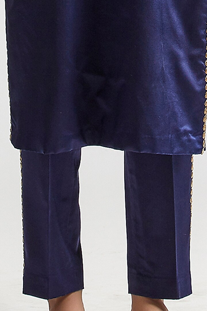 Blue Zardosi Embroidered Kurta Set by Kshitij Jalori at Pernia's Pop Up Shop