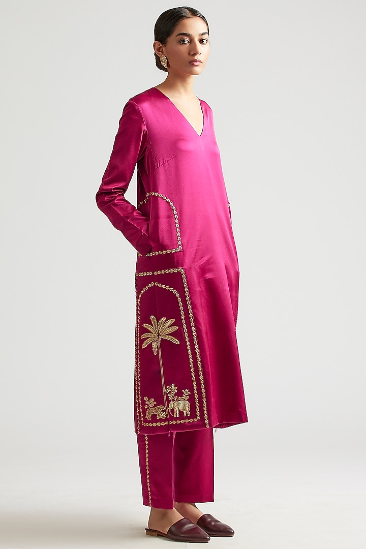 Mulberry Pink Silk Satin Crepe Kurta Set by Kshitij Jalori at Pernia's Pop Up Shop