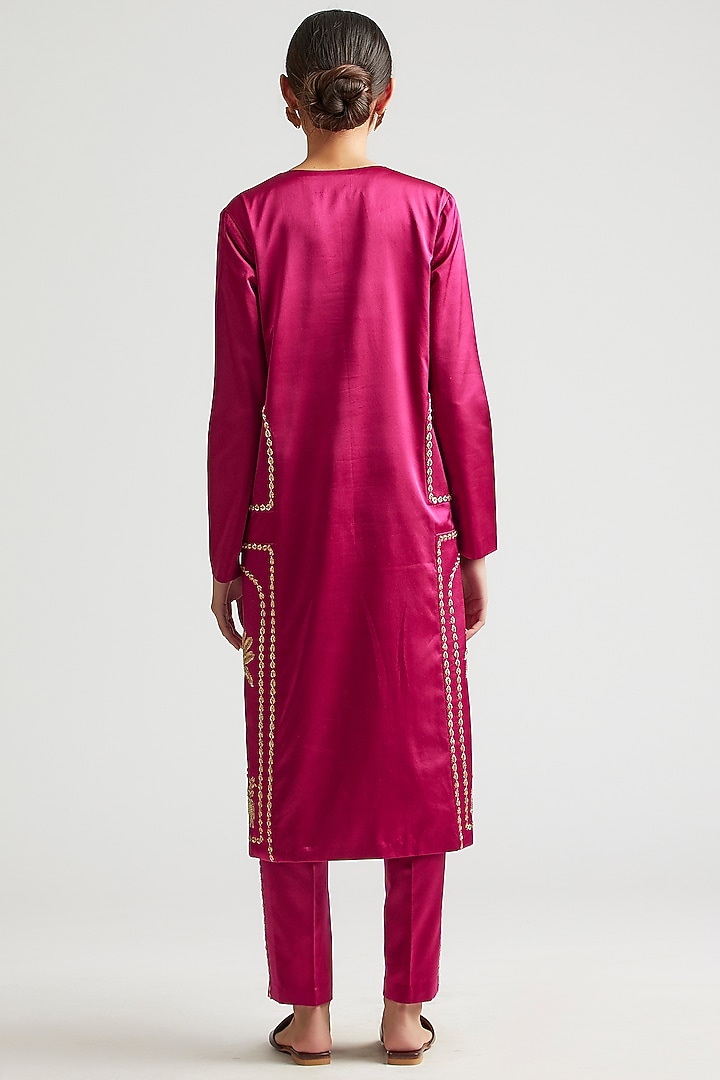 Mulberry Pink Silk Satin Crepe Kurta Set by Kshitij Jalori at Pernia's Pop Up Shop