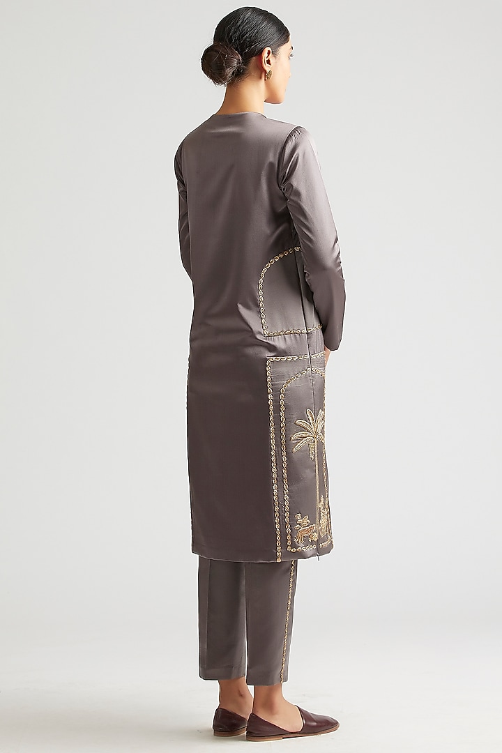 Shadow Grey Silk Satin Crepe Kurta Set by Kshitij Jalori at Pernia's Pop Up Shop