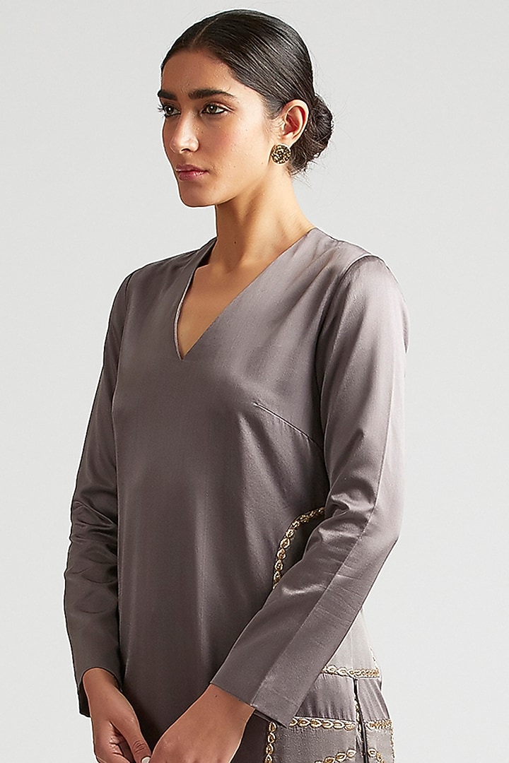 Shadow Grey Silk Satin Crepe Kurta Set by Kshitij Jalori at Pernia's Pop Up Shop