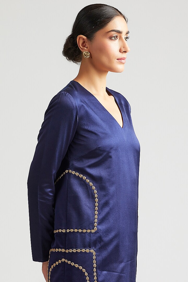 Blue Silk Satin Crepe Kurta Set by Kshitij Jalori at Pernia's Pop Up Shop