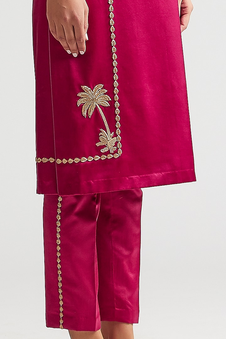 Mulberry Pink Kurta Set In Silk Satin Crepe by Kshitij Jalori at Pernia's Pop Up Shop