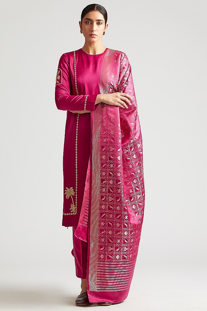 Mulberry Pink Kurta Set With Zardosi Embroidery by Kshitij Jalori at Pernia's Pop Up Shop