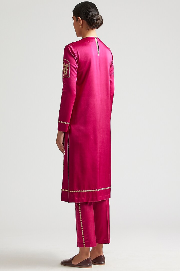 Mulberry Pink Kurta Set With Zardosi Embroidery by Kshitij Jalori at Pernia's Pop Up Shop