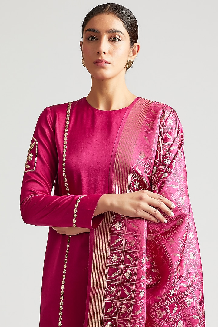 Mulberry Pink Kurta Set With Zardosi Embroidery by Kshitij Jalori at Pernia's Pop Up Shop