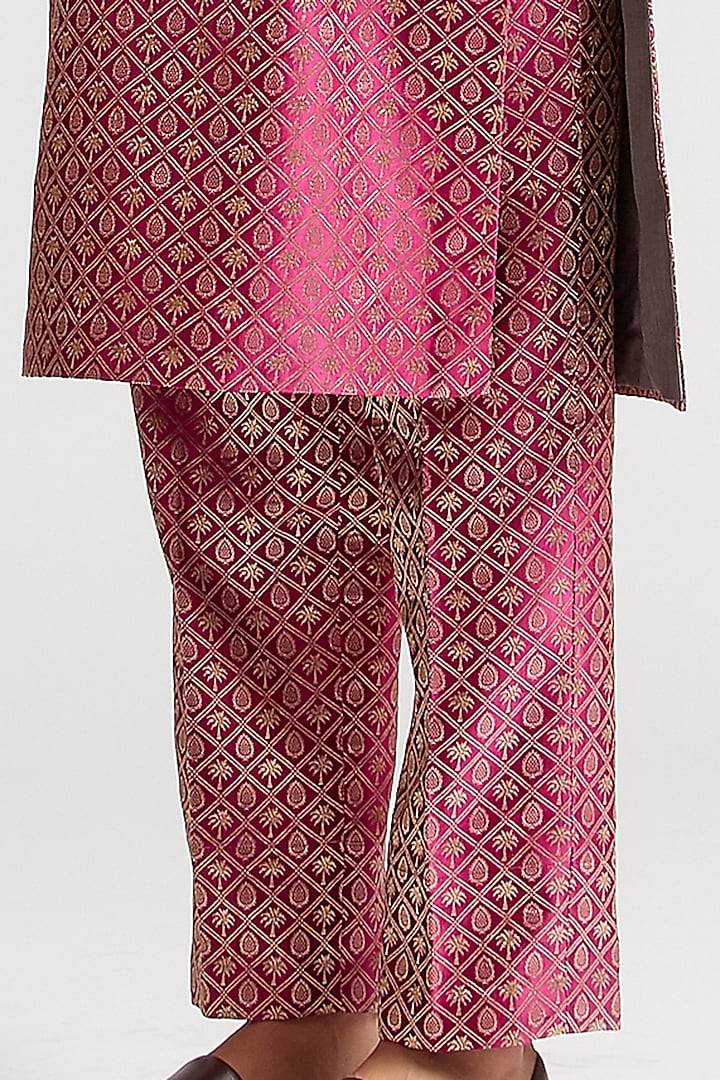 Mulberry Pink Silk Mashru Kurta Set by Kshitij Jalori at Pernia's Pop Up Shop