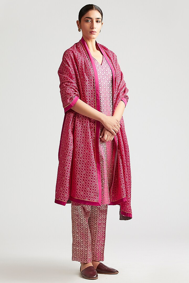 Mulberry Pink Kurta Set In Silk Mashru by Kshitij Jalori at Pernia's Pop Up Shop