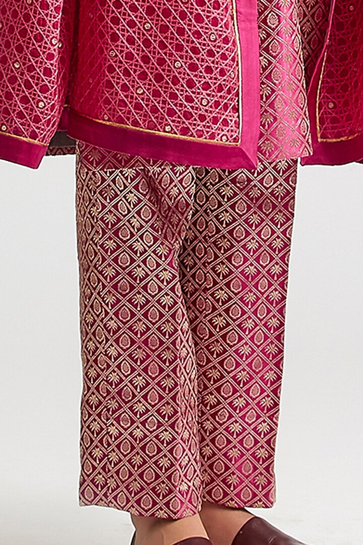 Mulberry Pink Kurta Set In Silk Mashru by Kshitij Jalori at Pernia's Pop Up Shop