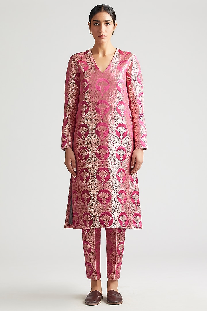 Mulberry Pink Silk Brocade Kurta Set by Kshitij Jalori at Pernia's Pop Up Shop