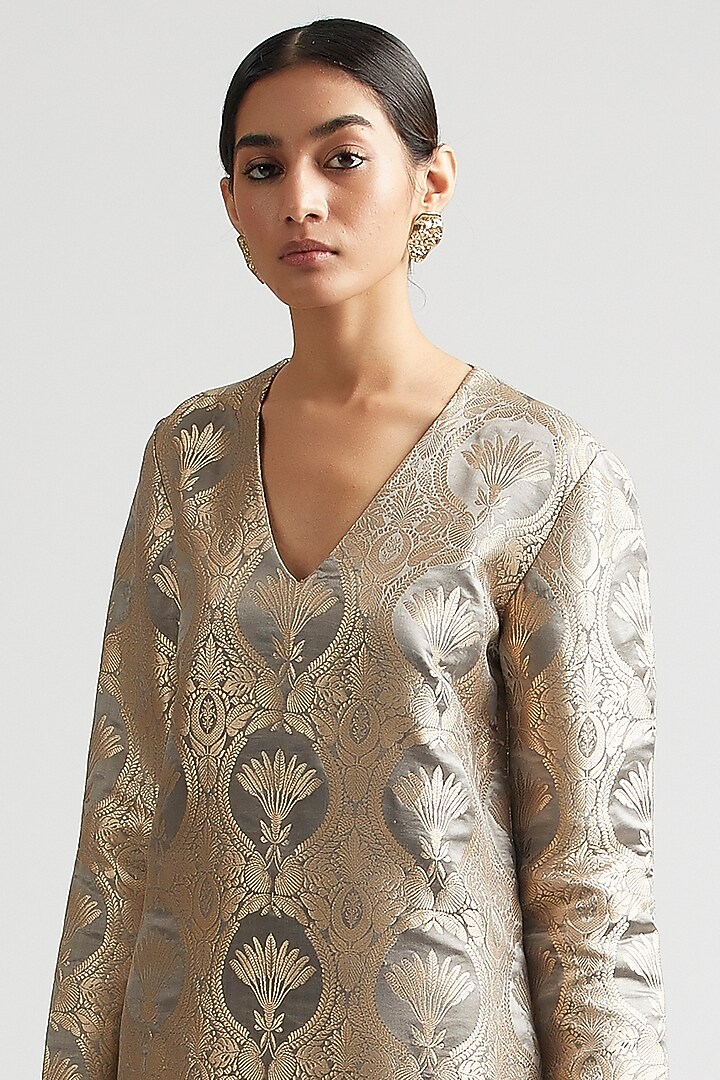 Shadow Grey Silk Brocade Kurta Set by Kshitij Jalori at Pernia's Pop Up Shop